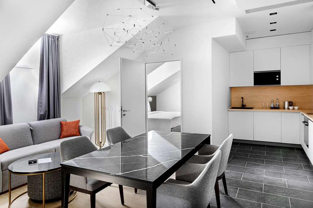 Hotel The Basilian Minsk, Curio Collection By Hilton Habitación foto