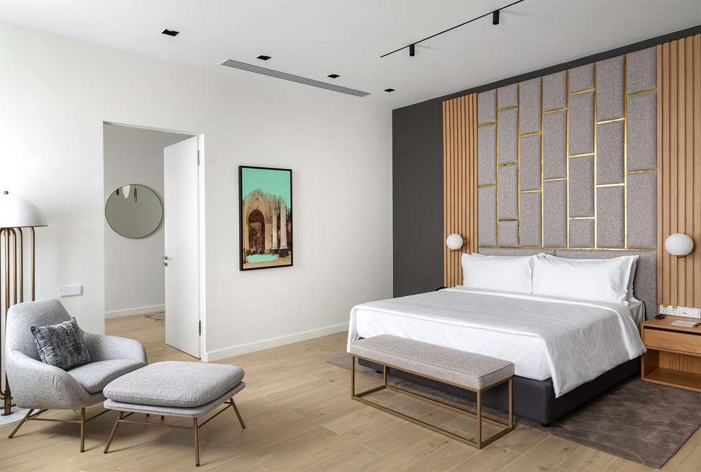 Hotel The Basilian Minsk, Curio Collection By Hilton Habitación foto