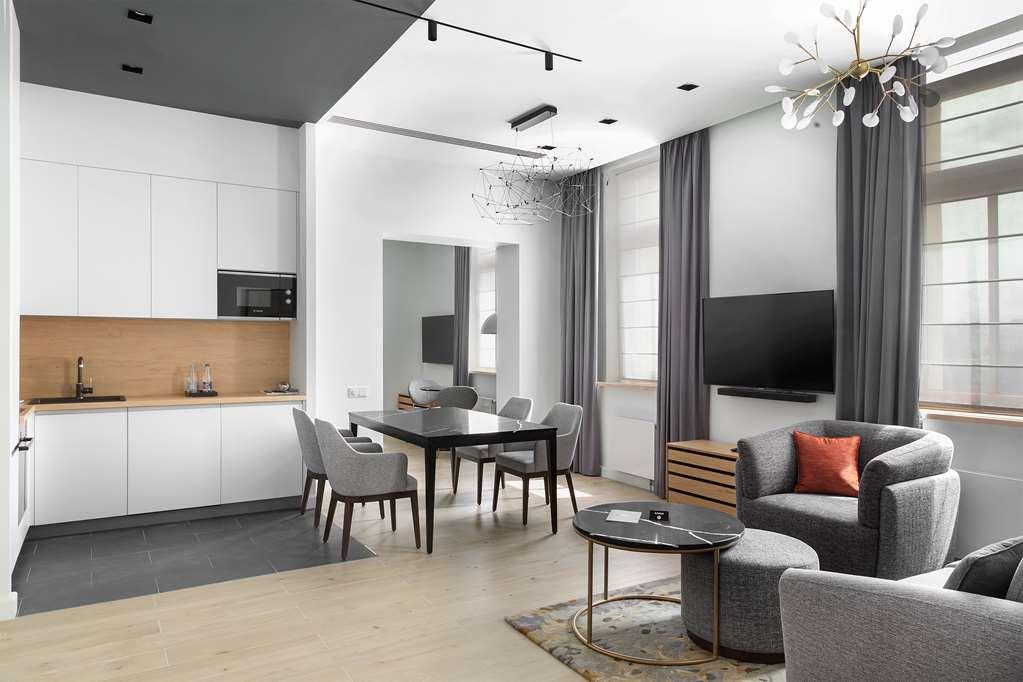 Hotel The Basilian Minsk, Curio Collection By Hilton Habitación foto