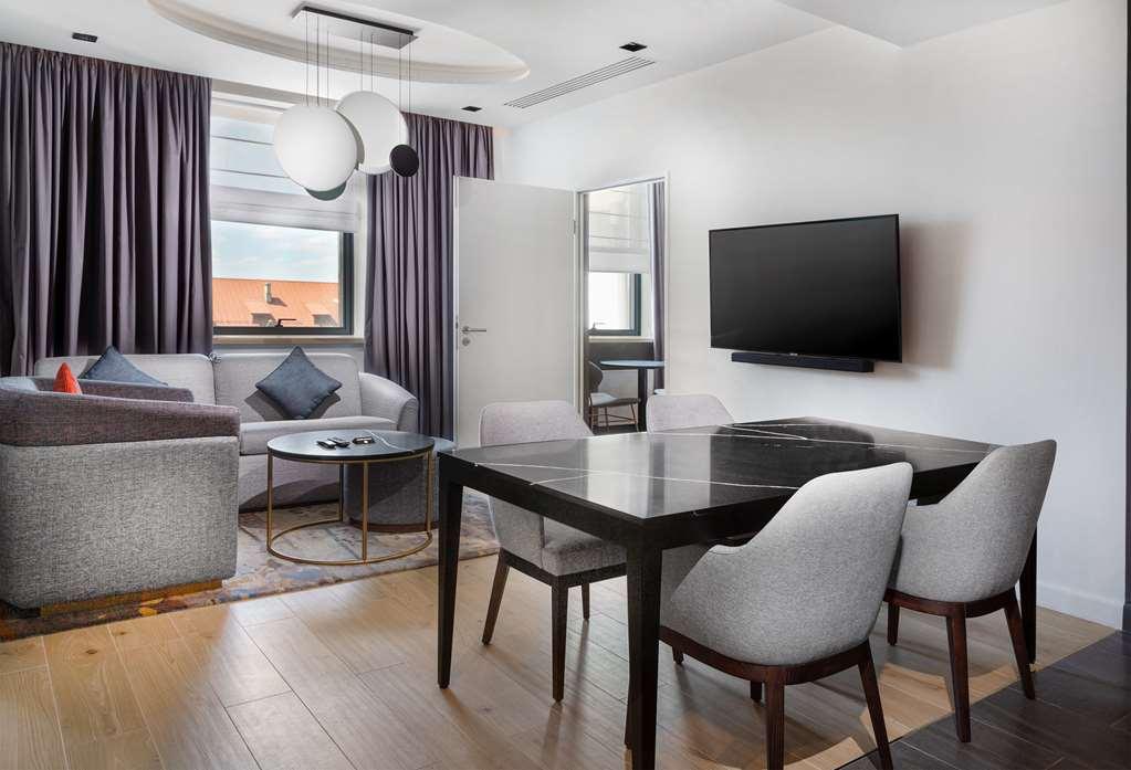 Hotel The Basilian Minsk, Curio Collection By Hilton Habitación foto