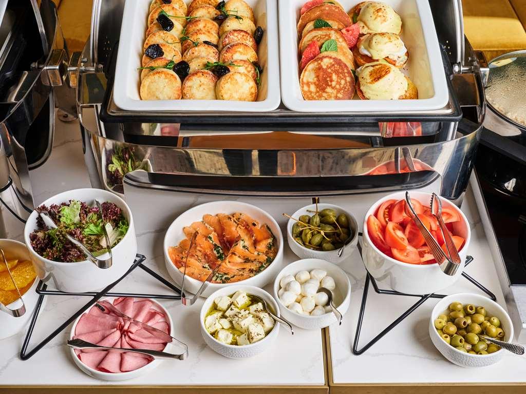 Hotel The Basilian Minsk, Curio Collection By Hilton Restaurante foto
